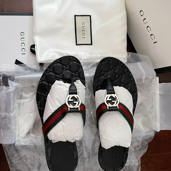 📌SOLD📌NEW Authentic Gucci Sandal 🩴 Black leather with Buckle. Size 36 - Picture 2 of 8